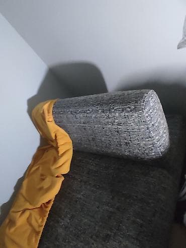 garniture polovne: Sivi tapacirani naslon/valjkasti jastuk za ugaonu garnituru ili kauč — 9