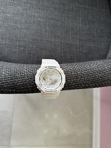 lancici uz vrat: Casio G-Shock analogno‑digitalni sat (bela/ivory) - Serija: G‑SHOCK — 4