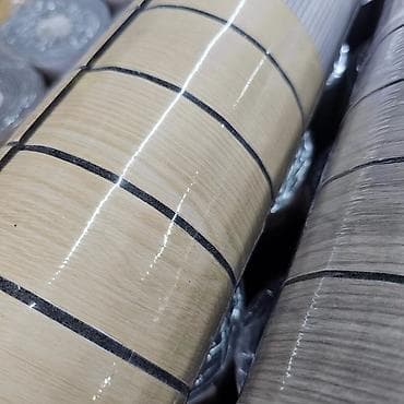cena lamperije: PVC samolepljiva zidna obloga sa 3D efektom drveta koja služi kao — 7