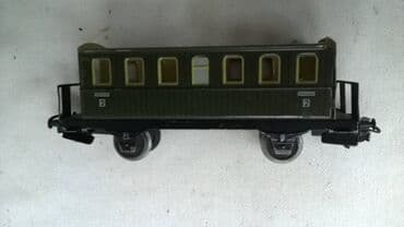 sumnjivo lice serija: Maerklin putnicki vagon HO, limeni, fali krov — 3