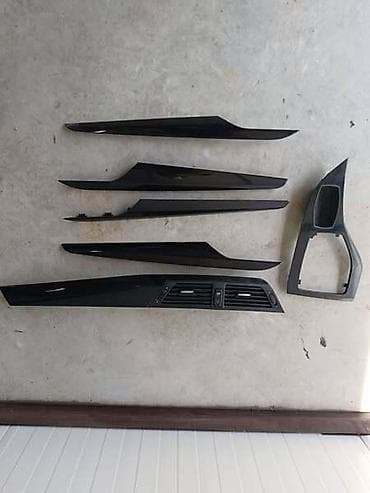 PLASTIKE TAPACIRA ZA BMW X1 OD 2010. DO 2014. GOD. | Lajsne