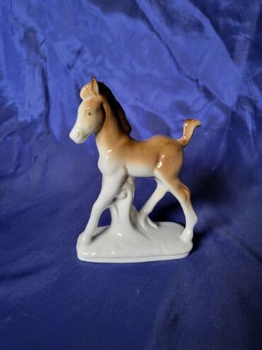 porcelanske solje za caj: Figura konja nova nemacka Foreign 70te. Porcelanska figura. mereni — 1
