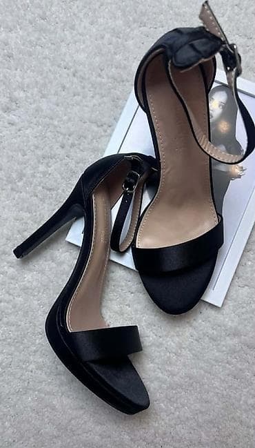 perla salonke: Cena3200 din
OR💥
Brojevi od 36 do 41 — 8