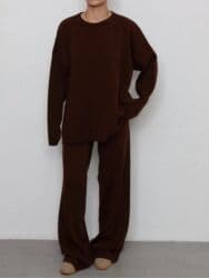 Sweatpants: 3700 dinara komplet Duzina nogavica od 115 do 120 cm Boje sve sa slika — 3