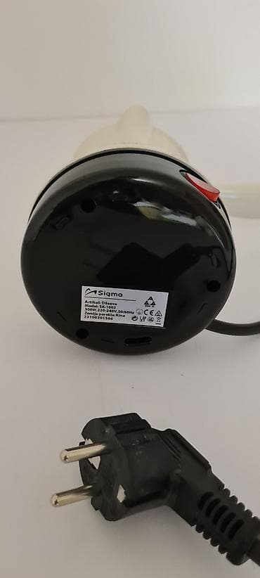 Donji delovi trenerke: Električna džezva Sigma SK-1003 - Snaga: 500 W - Zapremina: 0,3 l — 5