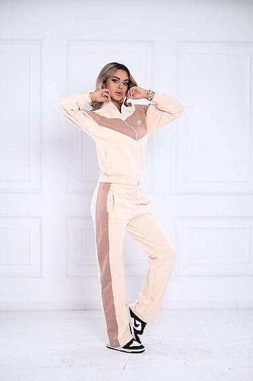 dzemper sa srcima: Damska trenerka – komplet jakna + donji deo - Brend: Nike (vidljiv — 5