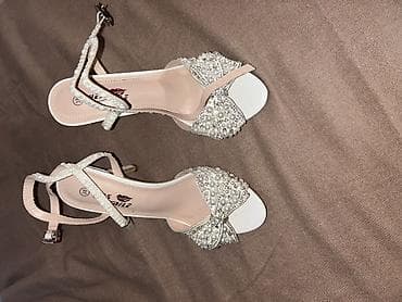 sandale h: Elegantne sandale na štiklu obuvene jednom uz vencanicu — 1