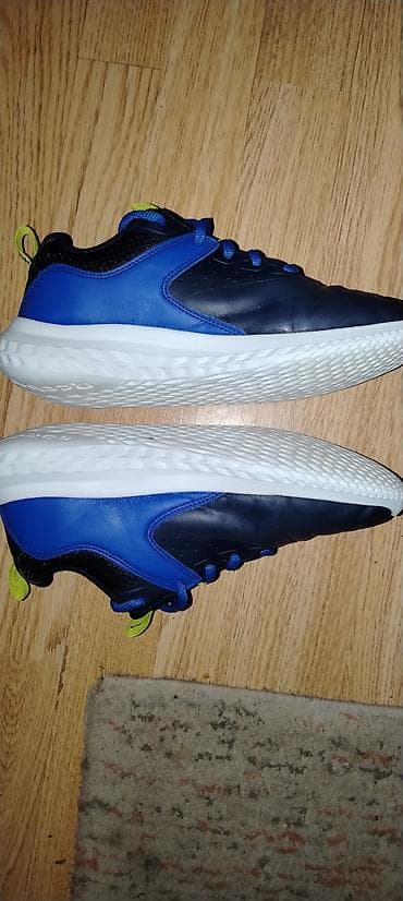 reebok crossfit patike: Reebok dečije patike za svakodnevno nošenje i aktivnosti. - Model sa — 2