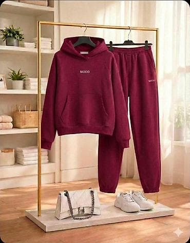 Donji deo: Termo kompleti 
Cena 3200 din 
S M L XL 2XL 3XL 
Pamuk ☘️ — 5