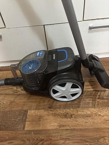 Usisivac PHILIPS PowerPro Active je potpuno ispravan, u odlicnom je