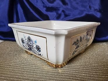 staklene cinije sa poklopcem: Cinija nova porcelanska 1999g.Rucno oslikana pa glazirana. Lux — 7