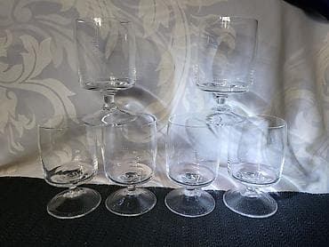 čaše za vodu metalac: Case za vino iz 80ih. Case ( kafanske) za vino,perketne,sve na njima — 6