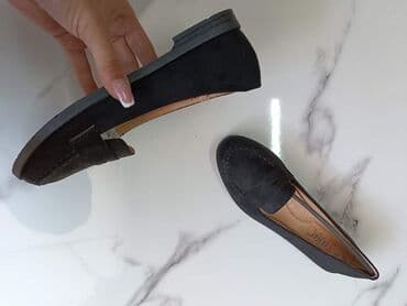 kickers obuca: Broj 36-41
Cena 3000 din — 11