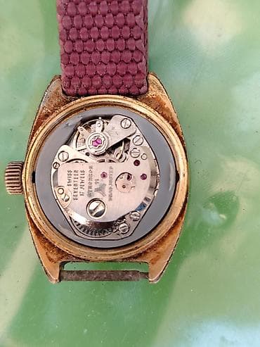 sat sa gravurom: Elegantan Ženski Vintage Sat Doxa by synchron 50 eur Na prodaju — 4