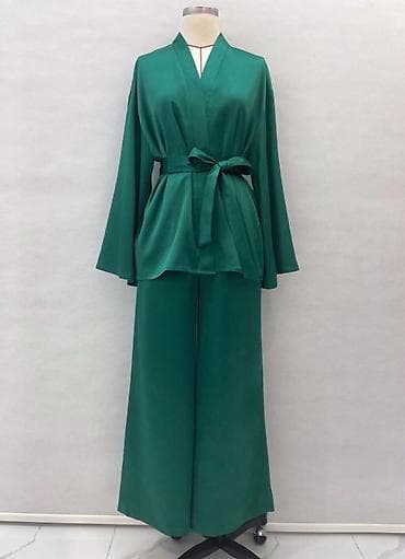 🔥Satenasti damski komplet – sako i široke pantalone
✅2600 din na lalafo.rs 🔥Satenasti damski komplet – sako i široke pantalone
✅2600 din