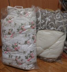 grubin novi beograd: ☃️Bračni jorgani ☃️Dimenzije-140*200 ☃️Cena 2600 din ☃️Punilo koflin — 2