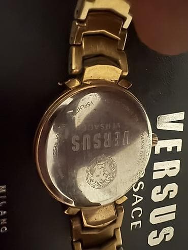 mona torbica sa slovom m: VERSUS Versace Mabillon Bracelet Watch, 36 mm – crni - Elegantan — 2