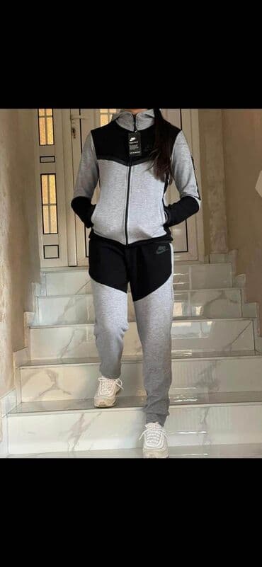 balenciaga trenerke: S-Xl. L — 1