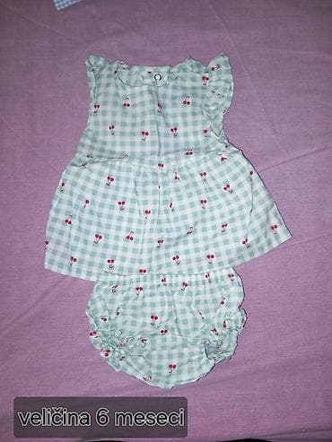 džip na akumulator: Dečija odeća – komplet različitih haljinica i tunika, džak pun stvari — 7