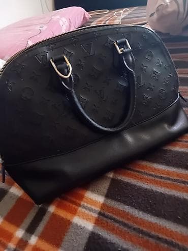 suknje sa tilom: Louis Vuitton crna torba – monogram reljef - Materijal: crna koža sa — 1