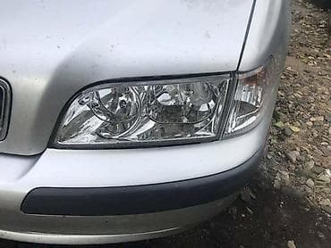FAROVI ZA VOLVO S40