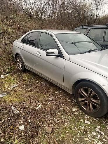 DESNO KRILO W204 ZA MERCEDES BENZ C 160, C 180, C 200 . OD 2008. DO