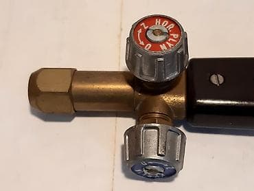 lidl kutija za alat: Rucka, Rukohvat za autogeno varenje

Novo nije koristeno — 2