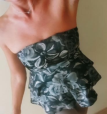 prljavo bela: Ženski top bez bretela sa cvetnim printom - Model: korset-top bez — 1