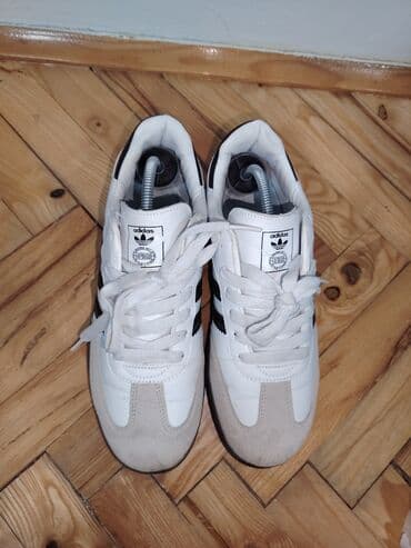 buzz zenske patike nike: Patike, Adidas, veličina - 39 — 1