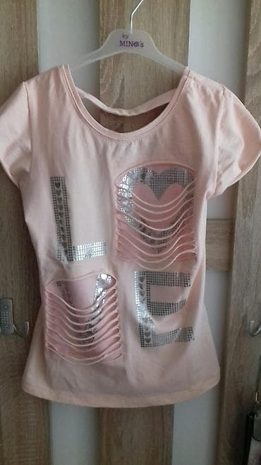 Majca u odlicnom stanju,kao nova. Velicina 8