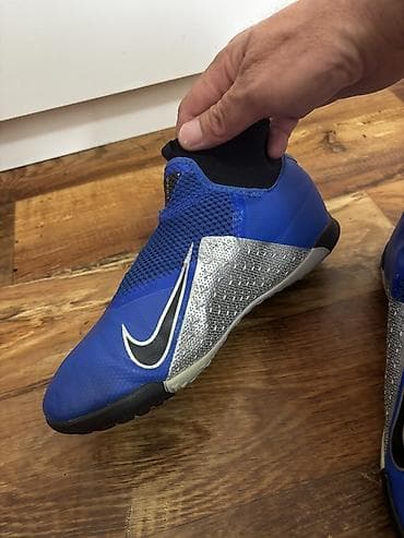 polovne kopačke: Patike za fudbal Nike Phantom br 38,5 gaziste 24 cm — 10