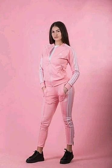 bunde nerc beograd: Ženska komplet trenerka
 S M L XL 
Cena 3500 din
💋 — 9