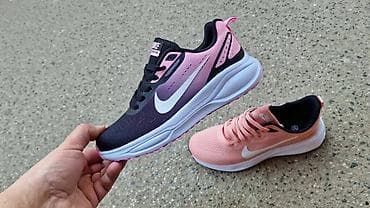 karlo patike: Nike ženske patike- Air Zoom stil Dostupni brojevi od 36-41 - Model — 1