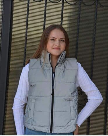 jakna 42: 36.38/38.40/40.42. 
2800 din — 3