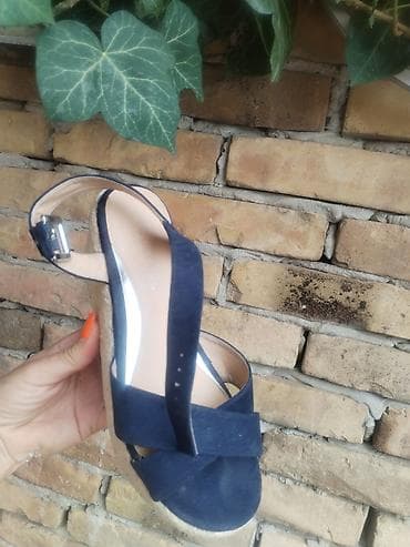 aldo ravne sandale: Sandale br. 38, super očuvane. - Model: platform sandale/espadrile - — 5