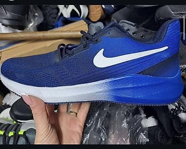 Muške sportske patike Nike, tamnoplave sa belim Swoosh logom i belom/
