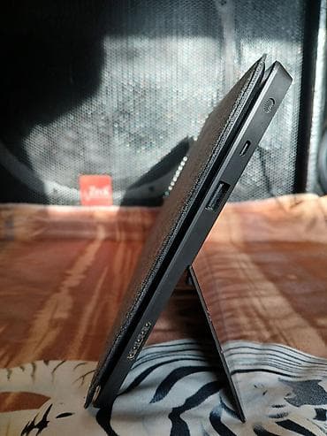 Na prodaju tablet Microsoft Surface RT 32gb ekran 10,6 u veoma dobro na lalafo.rs Na prodaju tablet Microsoft Surface RT 32gb ekran 10,6 u veoma dobro