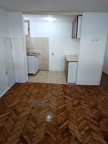 Tražim sobu za izdavanje: IZDAVANJE: Garsonjera sa DVORIŠTEM i PARKINGOM – Kanarevo Brdo ​Izdaje — 8