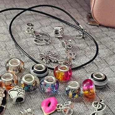 Aksesoari za kosu: Novo Set pandora k- pop 2200 din . Set sadrži: 35 raznih — 6