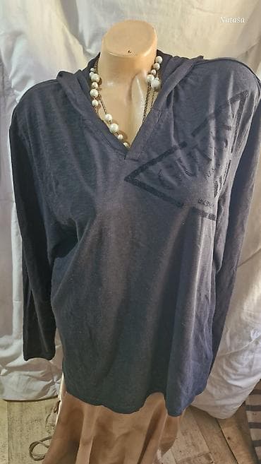 stranger things majica pull and bear: XL Guess 700din Crna pamučna sa elastinom i kapuljačom,napred logo — 1