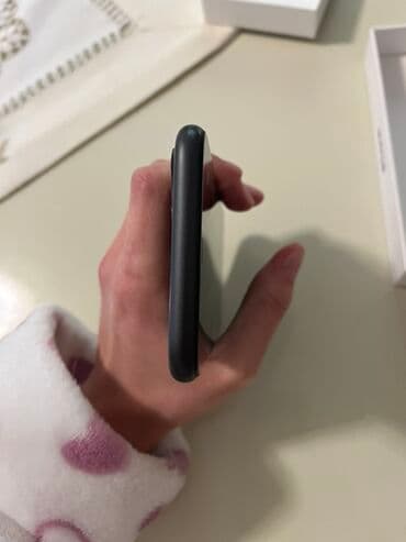 iphone 13 pro polovan cene: Apple iPhone iPhone 11, 64 GB, Crn, Face ID — 5