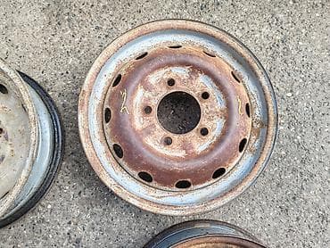 lada 2107 motor: Felna celicna Lada 2121,21213,21214i 16'' br.1-4. Polovno, ocuvano — 6