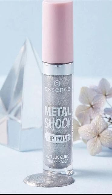 Essence Metal Shock Lip Paint – vodeni sjaj za usne sa metalik
