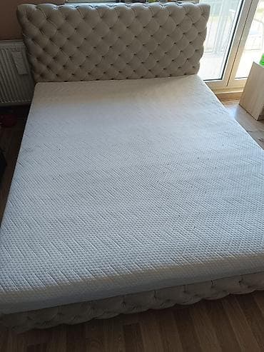 Ugaone garniture: Bračni krevet sa uzglavljem i mehanizmom za podizanje Samo lično — 4