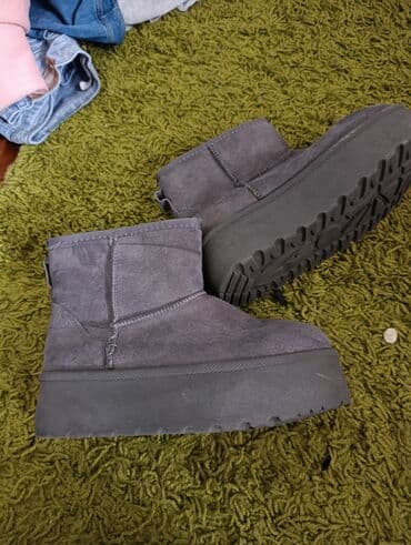 new yorker ugg: 36.5 — 4