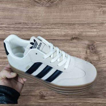 jordan max aura 3: Adidas — 1