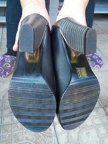 salonke ljubicaste: Dva para zenskih cipele cena po paru 500 din jedne su potpuno nove — 1