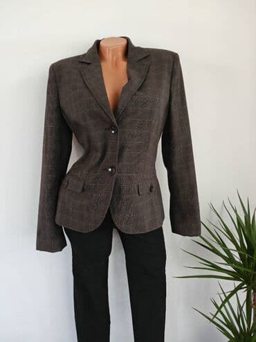 new yorker suknja: S. Oliver sako Veličina S Za sve informacije i porudžbine DM 🛍 Slanje — 1