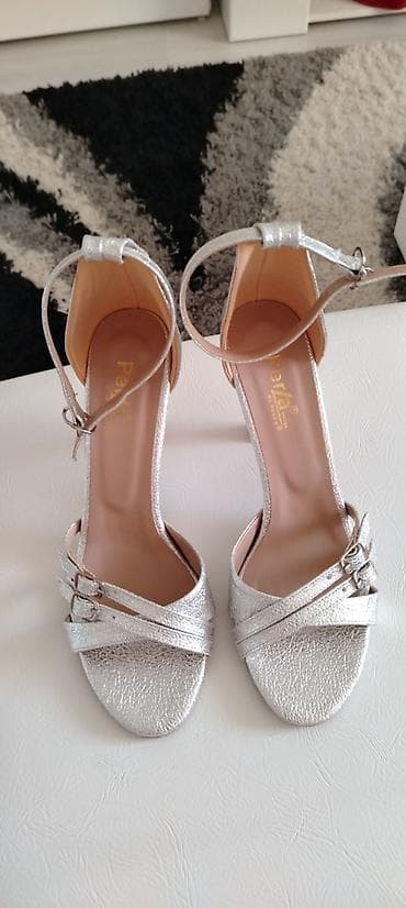 christian louboutin stikle: Potpuno nove srebrne sandale brenda PERLA, nikada nisu nošene, u — 3