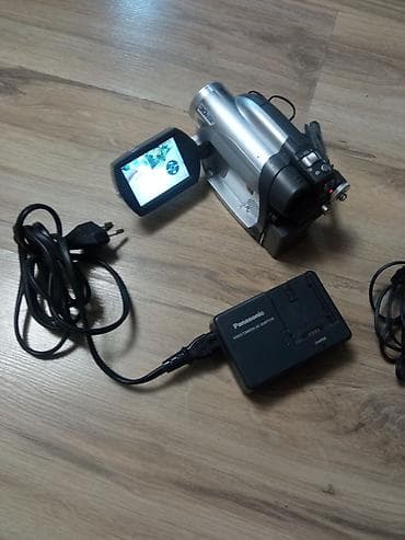 ikea tv polica: Panasonic digitalna video kamera sa 3CCD senzorom i 30x — 1